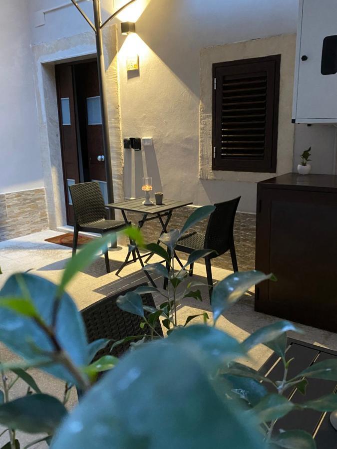 Il Cortiletto28 Rooms & House Сиракуза Екстериор снимка