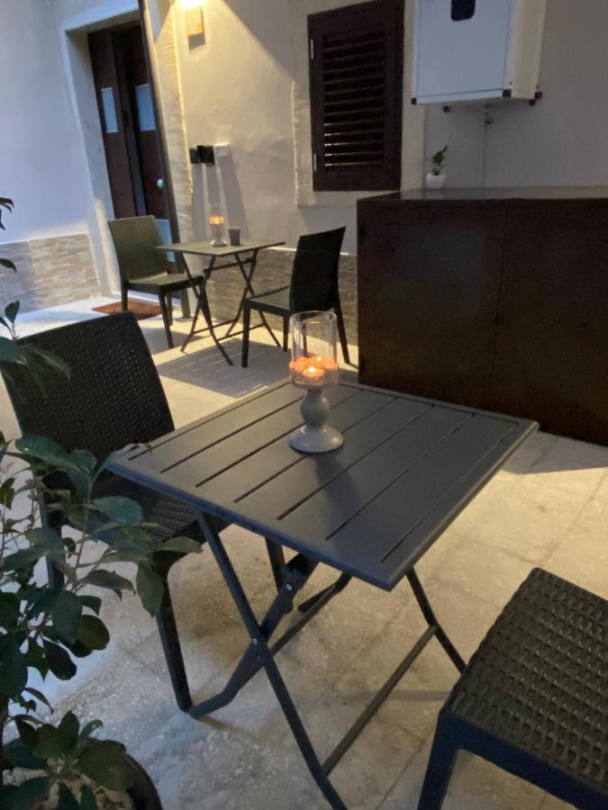 Il Cortiletto28 Rooms & House Сиракуза Екстериор снимка